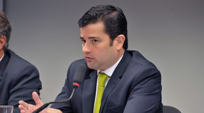 Reajuste na conta de luz é um absurdo e aperta ainda mais o orçamento das famílias, diz Eduardo da Fonte