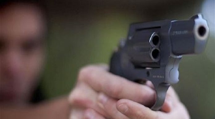 Tiroteio deixa duas pessoas mortas em Casa Nova