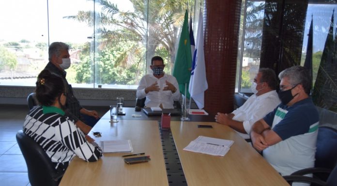 Prefeito de Lagoa Grande, Vilmar Cappellaro despacha com presidente do IPA
