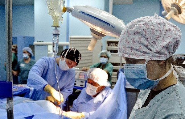Sesab suspende cirurgias eletivas na Bahia e gera reações de funcionários de hospitais
