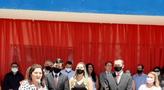 Deputada Dulci Amorim prestigia posse do prefeito de Ibimirim e reforça compromisso com gestores sertanejos