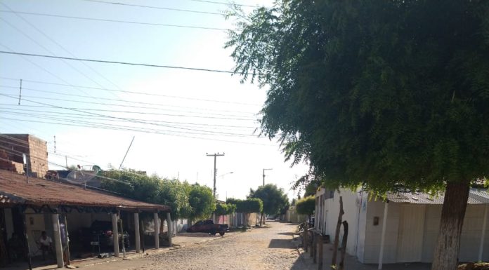 Lagoa Grande (PE): Prevendo tragédia, comunitária cobra lombada na rua Vila Elza em Vermelhos