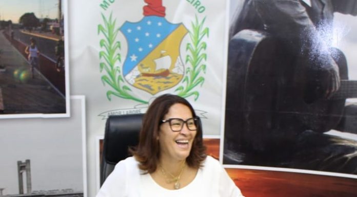 Gestão Suzana Ramos sanciona lei que garante feriado escolar do Dia do Professor