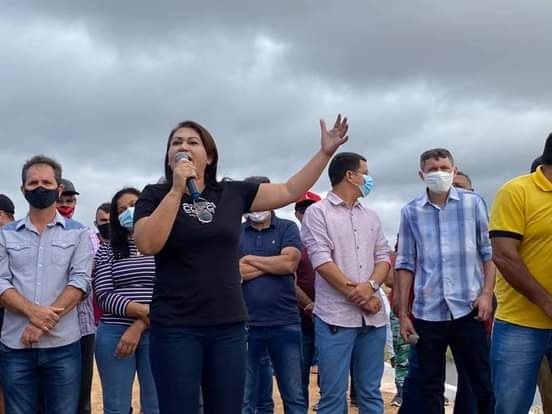 Com uma gestão equilibrada, prefeita entrega mais uma ação em Santa Cruz e população festeja