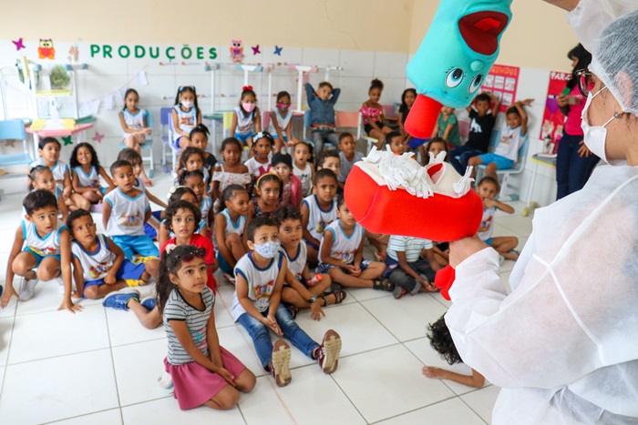 Desenvolvendo hábitos saudáveis e cuidando do sorriso, ação social promove atenção e prevenção à saúde bucal infantil em Juazeiro
