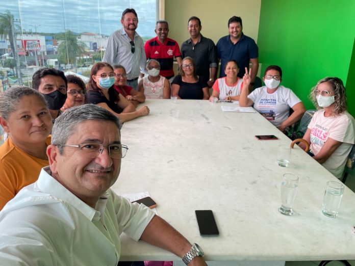 Prefeito George Duarte se reúne com ACS’s e afirma: “Indenizações dos agentes de saúde aposentados serão pagas ainda hoje”