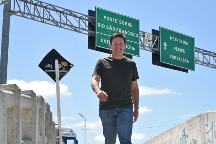 Em Juazeiro, Roma diz que cidade deixará de ter vergonha da “ponte picolé”
