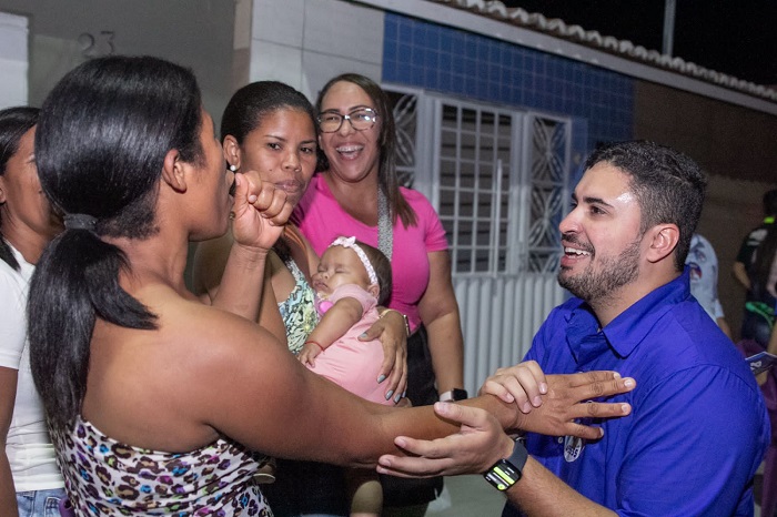Moradores do bairro Itaberaba declaram apoio a Jordávio Ramos em uma grande caminhada pelas ruas do bairro