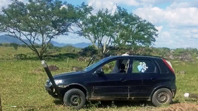Homem é morto a tiros dentro de carro no interior da Bahia