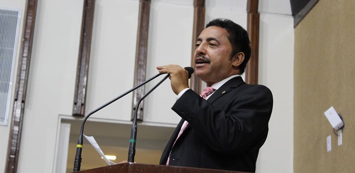 Deputado Roberto Carlos, Joseph e Leonardo Bandeira asseguram pavimentação de Itamotinga a Pontal