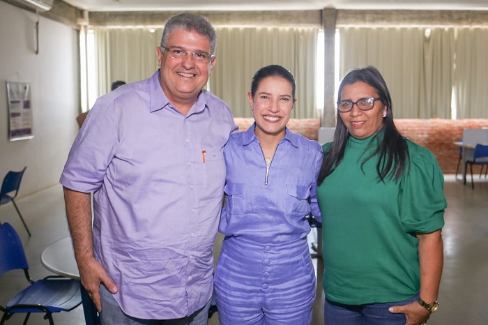 Araripe representado: Guilherme Coelho anuncia a vereadora Delvania Sobral como suplente ao senado