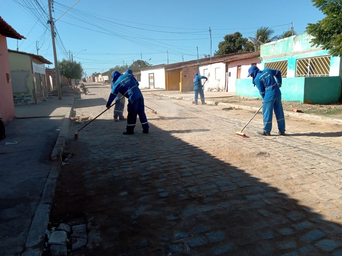 Distrito de Izacolândia recebe ações do programa ‘Cidade Mais Limpa’ pela Prefeitura de Petrolina