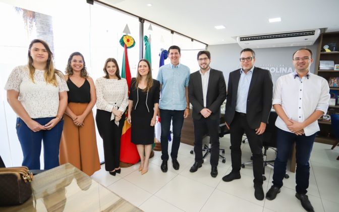 Petrolina: projeto que poderá reduzir em até 50% da burocracia para o licenciamento urbano é finalizado pelo prefeito Simão Durando