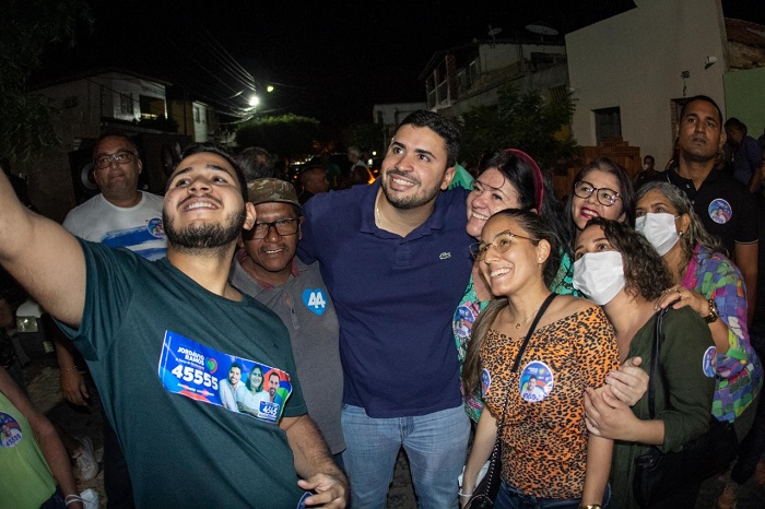 Caravana da União: Jordávio Ramos é recebido por uma multidão no bairro Maringá, em Juazeiro