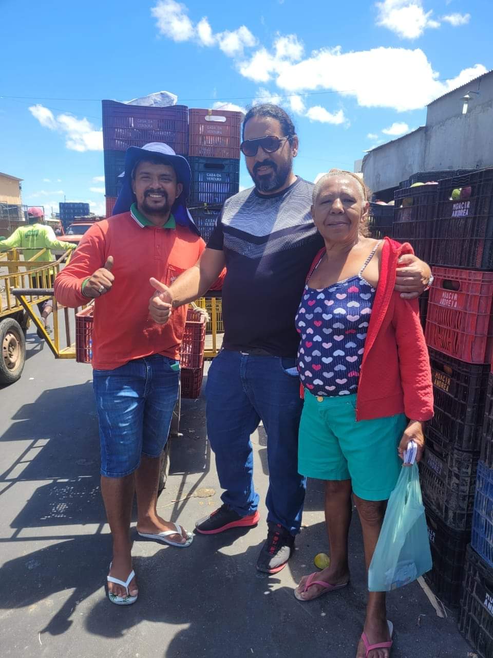 Edilson Teles faz visita ao Mercado do Produtor e recebe apoios