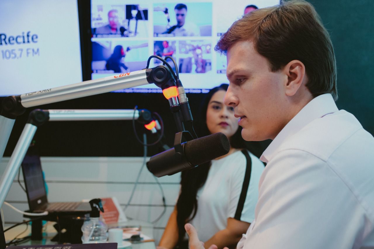 Professor de Paulo Câmara foi Danilo”, diz Miguel em sabatina