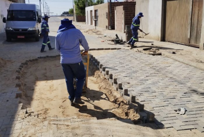 Mobilidade urbana: População aprova serviços de pavimentação da Prefeitura de Juazeiro no Residencial Dr. Humberto