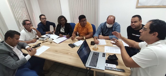 Secretário de Saúde recebe vereadores da base, apresenta avanços e discute melhorias para o setor em Juazeiro