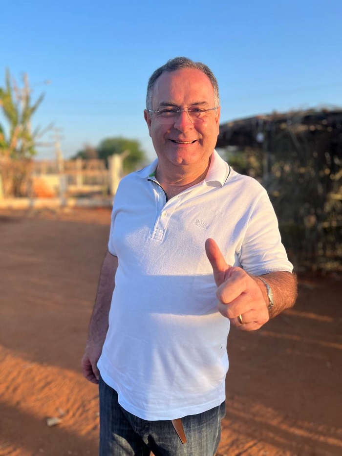 Entre os favoritos para assumir uma vaga do União Brasil na Alepe, Zeca Cavalcanti faz arrastão pelas ruas de Arcoverde nesta quinta-feira (29)