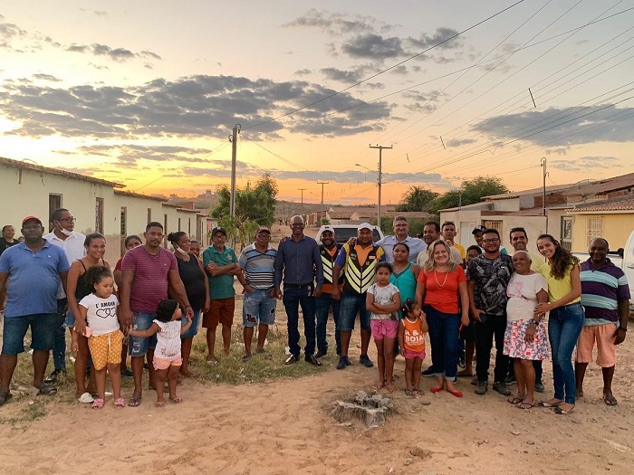 Problema de encanamento da rua 07 do Santa Luzia é resolvido e George Duarte anuncia pavimentação asfáltica