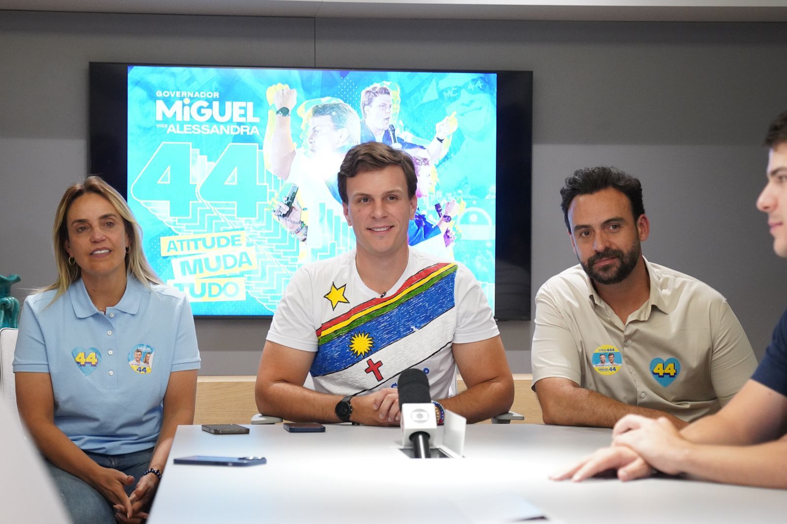 Miguel agradece votação e declara apoio a Raquel Lyra