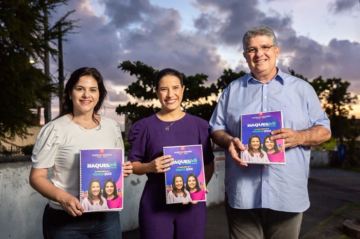 “Chegou a hora de Pernambuco ser governado por duas mulheres. Raquel e Priscila mudarão o destino do estado e eu estarei junto com elas”, disse Guilherme Coelho