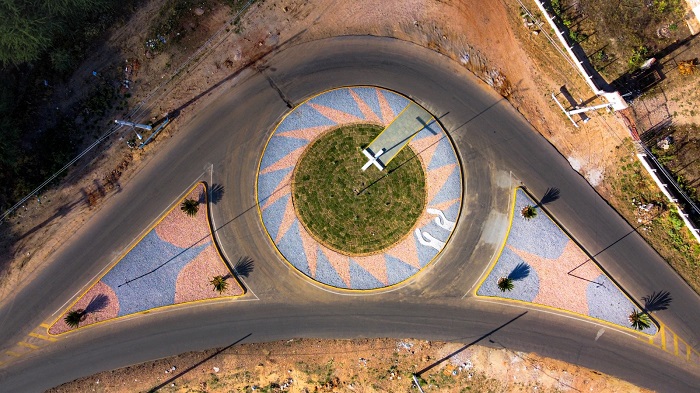 Prefeitura de Juazeiro conclui requalificação e paisagismo da rotatória do Marco Zero e resgata a memória histórica do ponto turístico da cidade