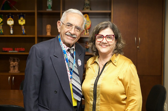 Yves Ribeiro se reúne, em Brasília, com a senadora Teresa Leitão