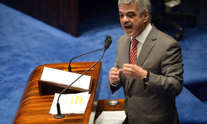 Senador Humberto Costa é acusado de travar nomeação do novo Superintendente da Codevasf em Petrolina