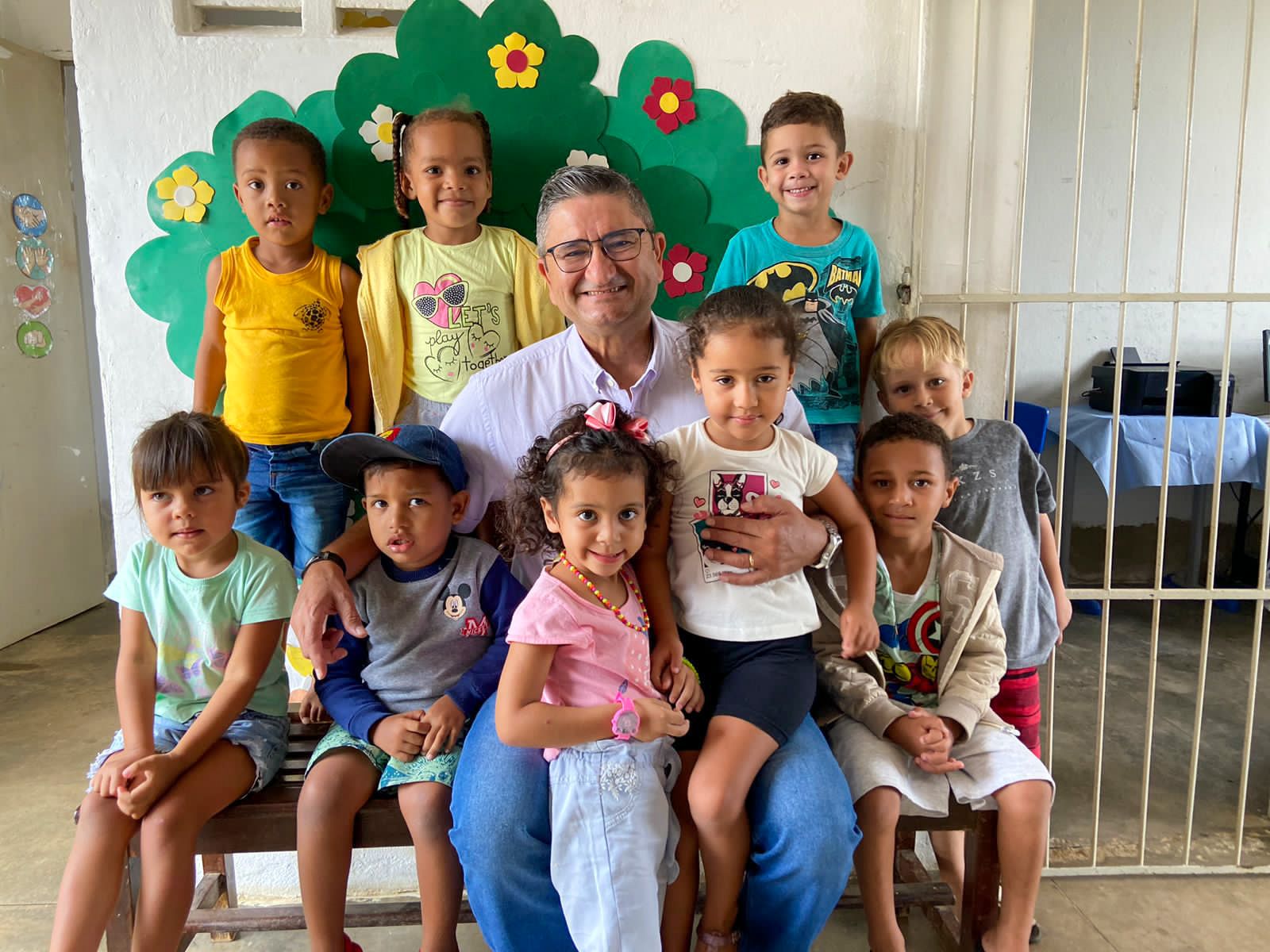 George Duarte visita escolas da Rede Pública e ressalta compromisso com segurança no ambiente de ensino