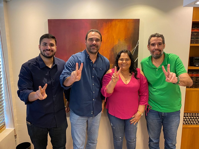 Jordávio Ramos, Adolfo Viana e Anisio Viana recebem apoio de Lúcia do Posto, vereadora de Casa Nova que deixa a base do atual Prefeito