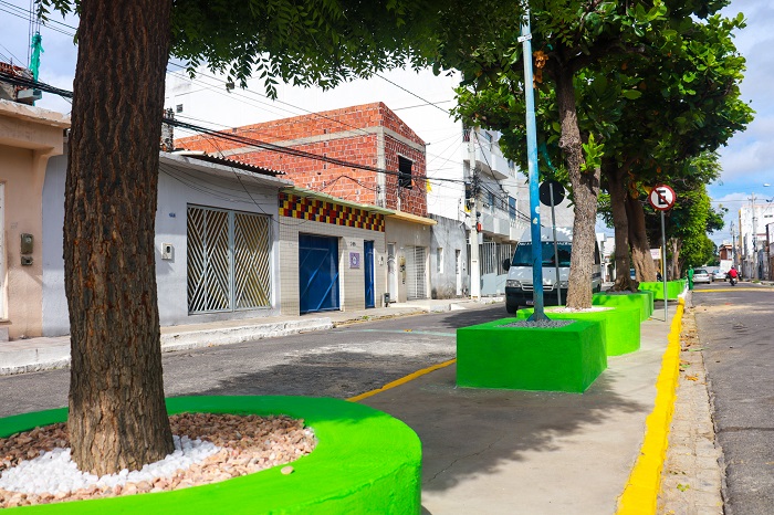 Praça Tiradentes recebe intervenção de paisagismo da prefeitura de Juazeiro
