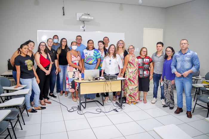 Professores da Rede Municipal de Ensino de Juazeiro participam de formação continuada