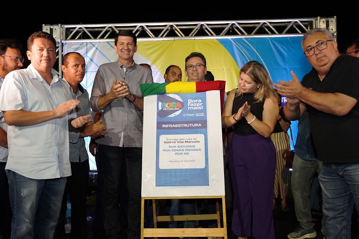 Simão Durando entrega novas pavimentações no bairro Vila Marcela