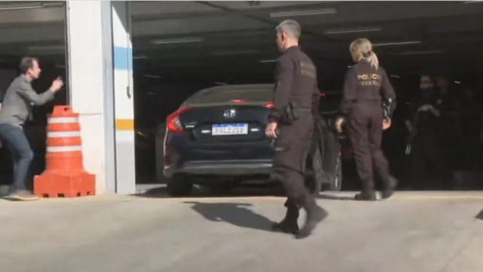 Bolsonaro chega à sede da Polícia Federal para depoimento sobre atos antidemocráticos