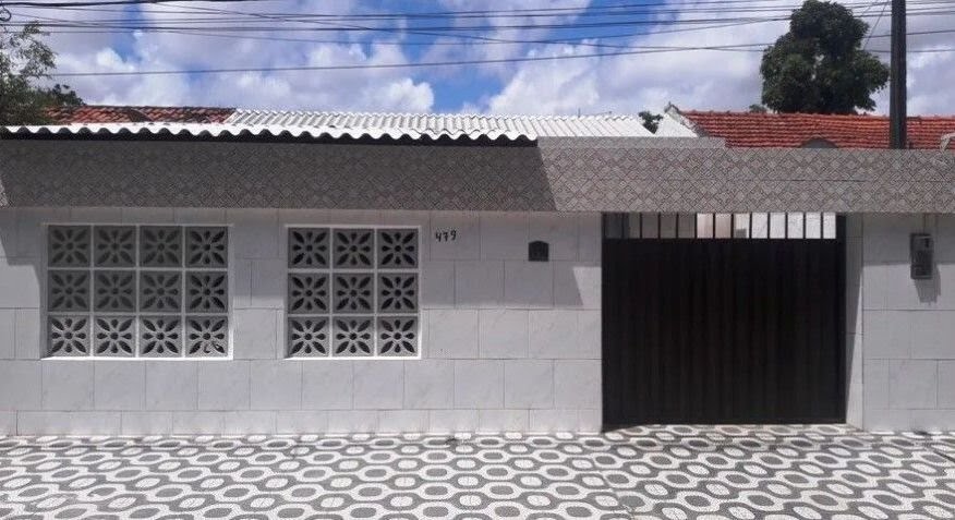 Incêndio em abrigo para jovens mata três crianças e uma mulher e deixa 15 feridos no Recife