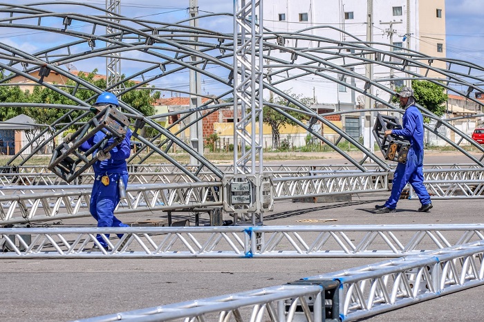 São João de Petrolina: Começa a montagem da estrutura para festa no Pátio Ana das Carrancas