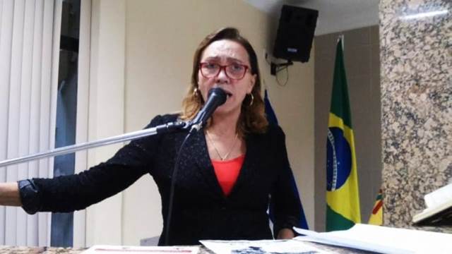 Petrolina: Maria Elena comemora aprovação de PL que iguala salários entre homens e mulheres