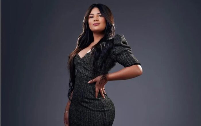 Cantora Vivi Araújo morre em acidente em Goiás