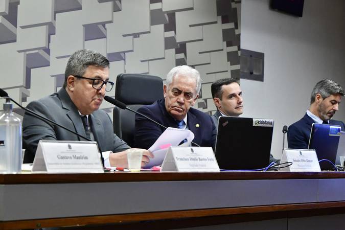 Otto Alencar apoia PDL de Danilo Forte que visa revogar decisões da Aneel