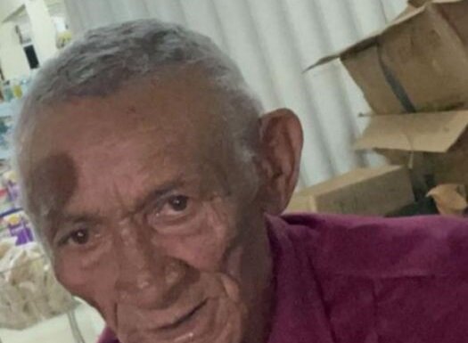 Fatalidade: durante ventania, idoso morre após ser atingido por toldo