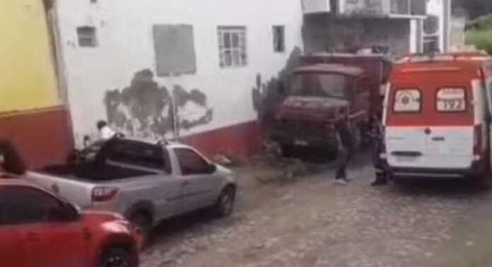 Corpo de mulher vítima de feminicídio é encontrado em cabine de caminhão