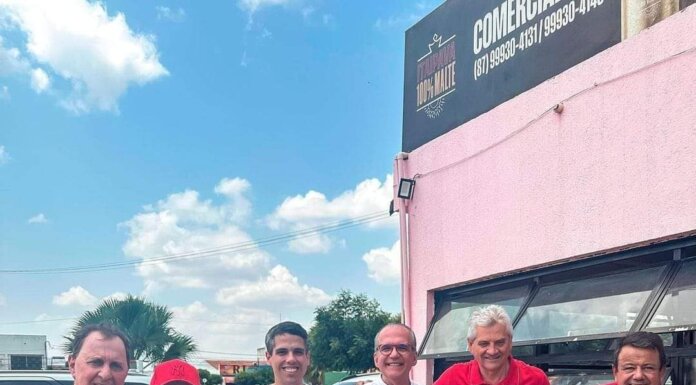 Com apoio de Vilmar Cappellaro, Catharina Garziera leva campanha às ruas em Lagoa Grande: Adesivaço e corpo a corpo marcam largada oficial