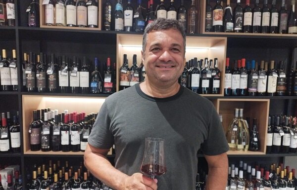 Doutor Marcos desafia Lara Cavalcanti e Odacy Amorim a devolverem recursos partidários em Petrolina