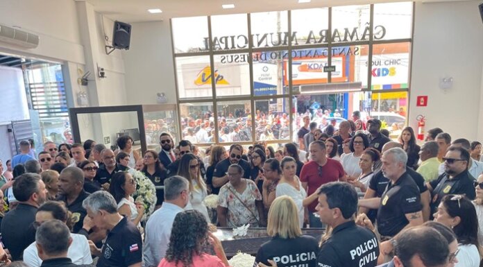 Corpo de delegada é velado na Câmara de Vereadores de Santo Antônio de Jesus; sepultamento acontecerá durante a tarde em Recife