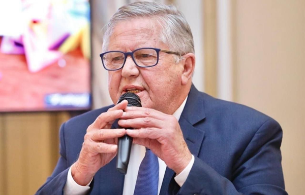 Em Pernambuco, prefeito é esfaqueado