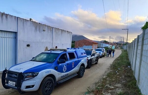 Procurados por três homicídios são presos em Juazeiro