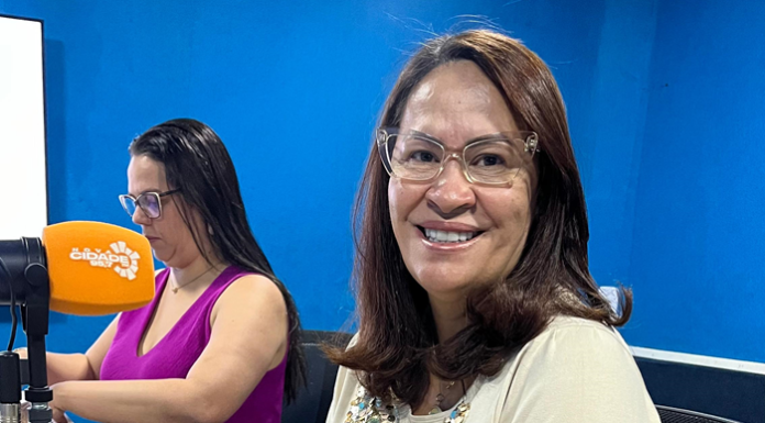 Suzana Ramos destaca conquistas e reafirma compromisso com Juazeiro em entrevista na Rádio Cidade