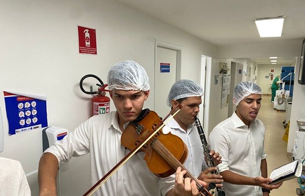 Hospital Regional de Juazeiro promove projeto que traz a musicoterapia como instrumento de harmonização do ambiente hospitalar