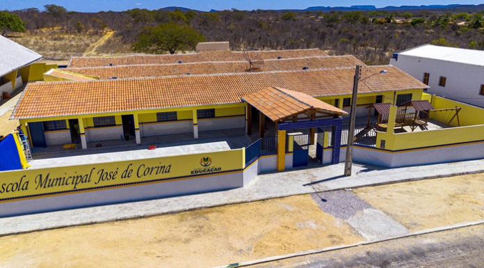 Prefeitura de Santa Maria da Boa Vista inaugura novo prédio da Escola de Urimamã